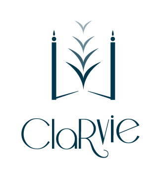 Logo de Clarvie. Symbol représentant un portail ouvert au milieu duquel un envol est signifié à l'aide du dégradé de 4 formes d'oiseaux qui sont estompées graduellement.